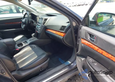 2011 Subaru Outback 2.5I Limited z USA, uszkodzony, nr VIN 4S4BRCLC6B3374535